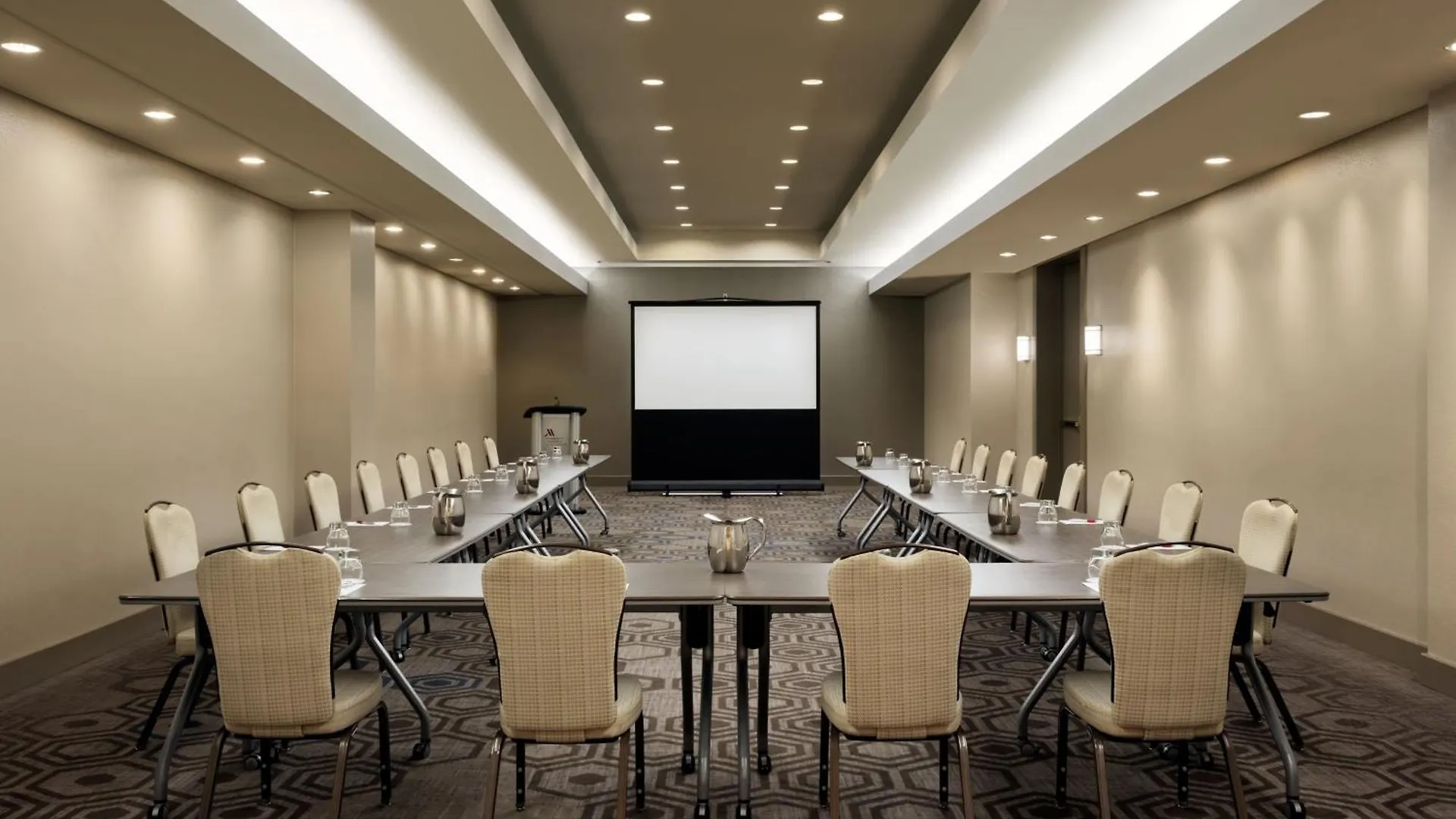 Toronto Marriott City Centre Hotel 4*,  Canada